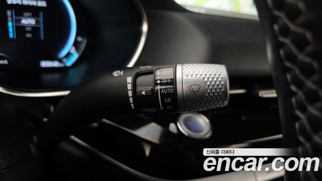 Genesis Electrified G80 2022 — Şəkil 17/20