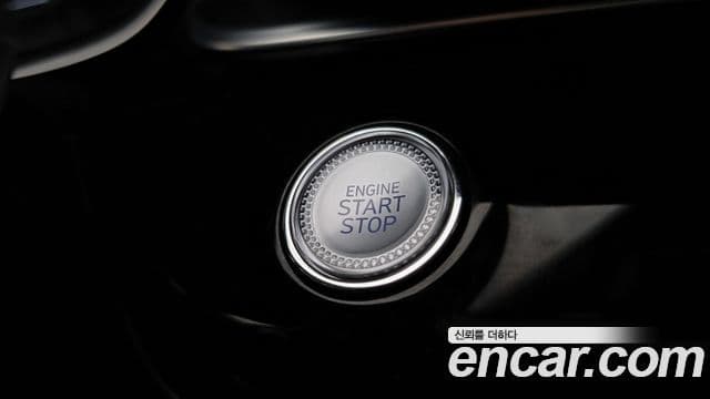 Genesis Electrified G80 2022 — Şəkil 18/20