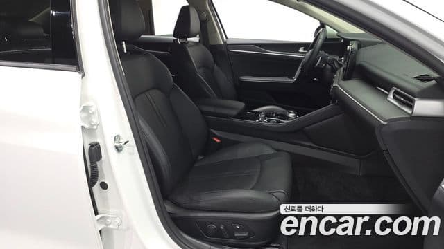 Kia K5 2023 — фото 12 из 20