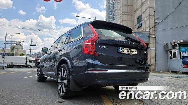 Volvo XC90 2024 — Şəkil 10/18