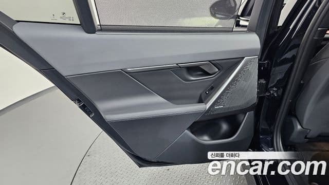 BMW 5 Series 2025 — Photo 16/44