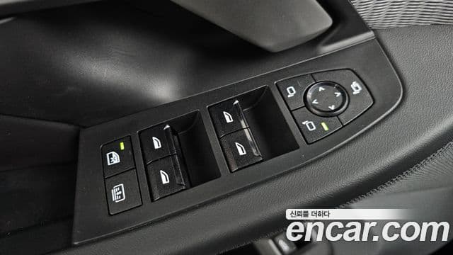 BMW 5 Series 2025 — Photo 3/44
