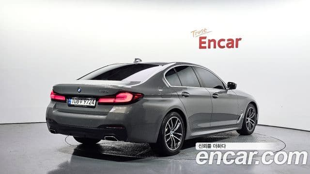 BMW 5 Series 2021 — ფოტო 2/20