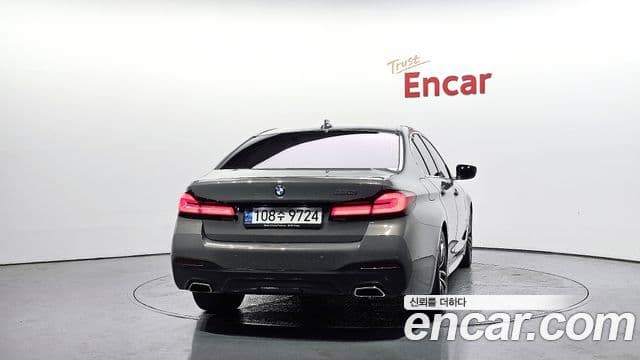 BMW 5 Series 2021 — ფოტო 4/20