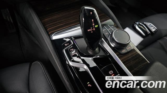 BMW 5 Series 2021 — ფოტო 9/20