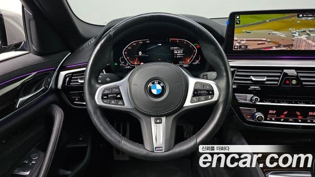 BMW 5 Series 2021 — ფოტო 14/20