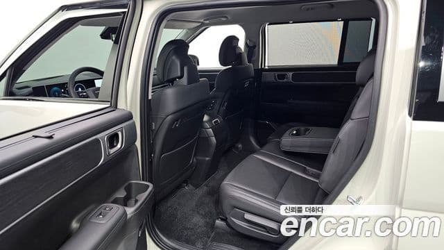 Hyundai Santa Fe 2023 — Photo 9/20