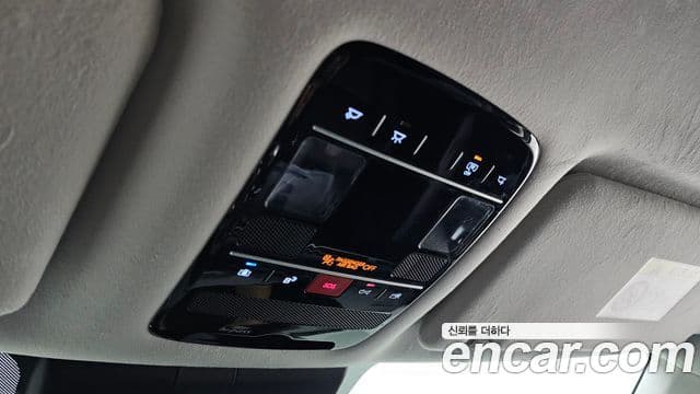Hyundai Santa Fe 2023 — Photo 13/20