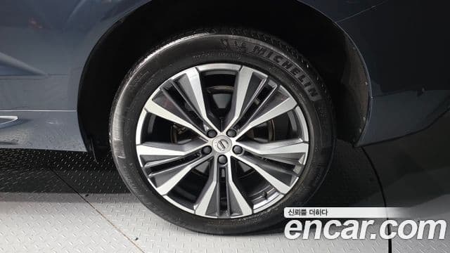 Volvo XC60 2022 — Şəkil 5/20
