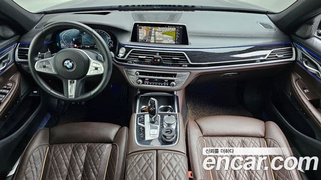 BMW 7 Series 2020 — ფოტო 7/20