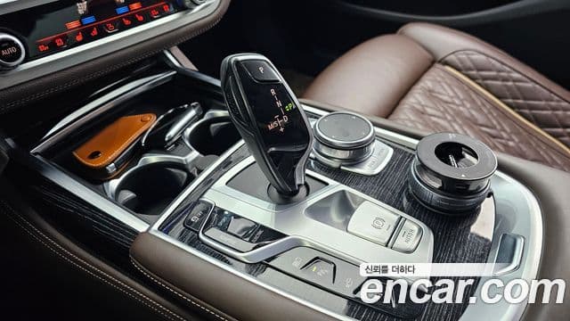 BMW 7 Series 2020 — ფოტო 9/20