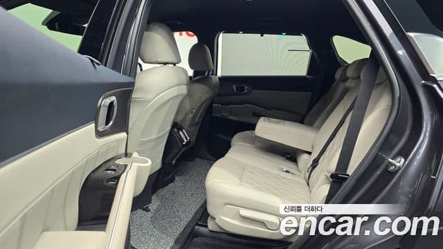 Kia Sorento 2023 — Şəkil 12/20