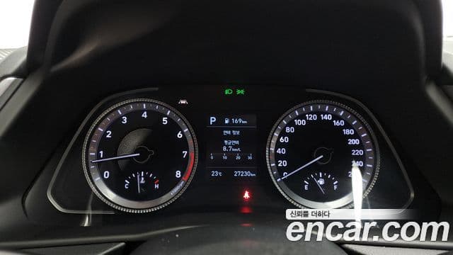 Hyundai Sonata 2019 — ფოტო 8/20