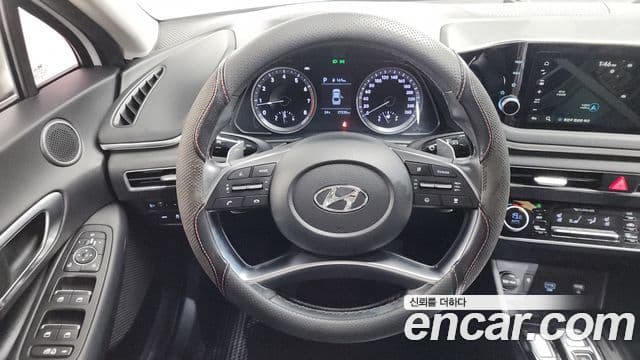 Hyundai Sonata 2019 — ფოტო 14/20
