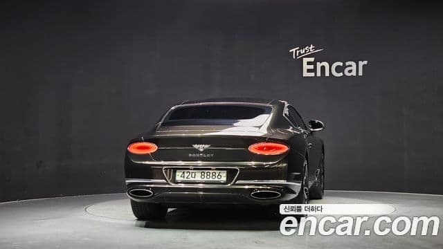 Bentley Continental GT 2019 — ფოტო 4/20