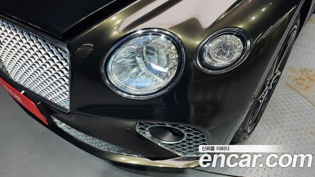 Bentley Continental GT 2019 — Photo 3/30