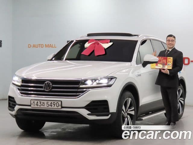 Volkswagen Touareg 2020 — ფოტო 9/20