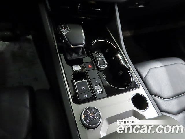 Volkswagen Touareg 2020 — ფოტო 3/20