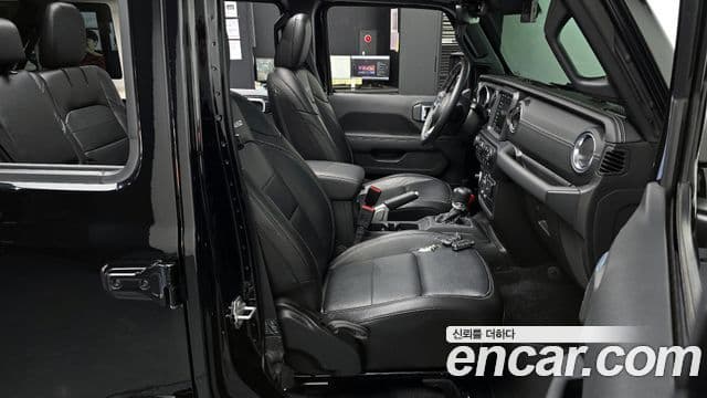 Jeep Wrangler 2021 — ფოტო 11/20