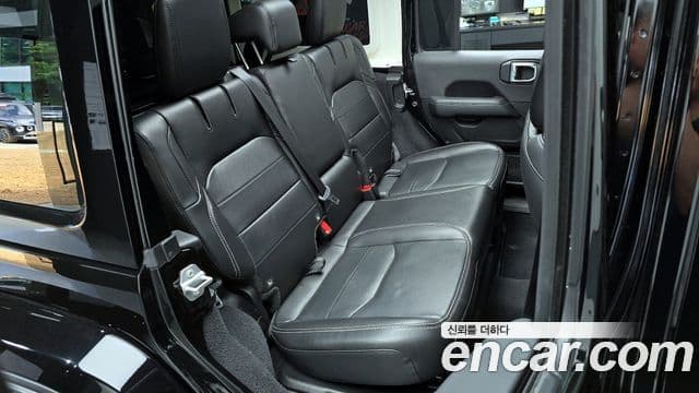 Jeep Wrangler 2021 — ფოტო 12/20