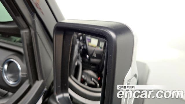Jeep Wrangler 2021 — ფოტო 31/34