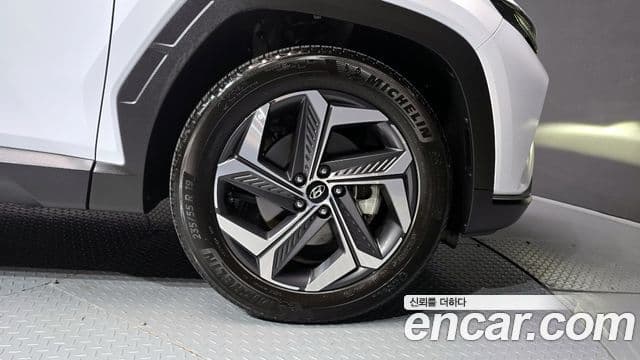 Hyundai Tucson Hybrid 2022 — Photo 9/31