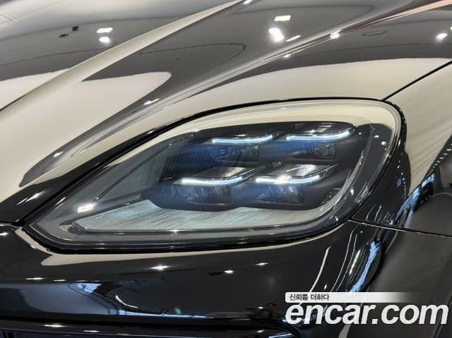 Porsche Cayenne 2023 — Şəkil 20/20