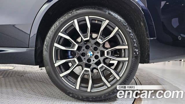 BMW X5 2025 — Photo 19/31