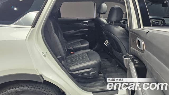 Kia Sorento 2022 — ფოტო 10/20