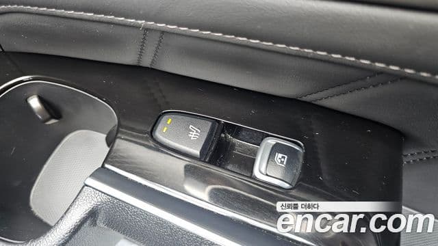 Kia Sorento 2022 — ფოტო 18/20