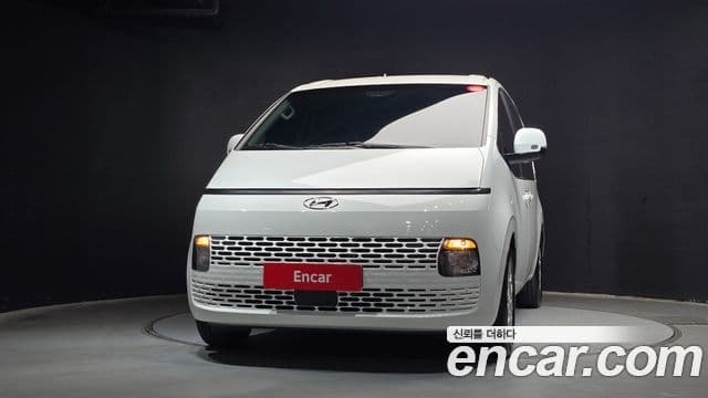 Hyundai Staria 2022 — ფოტო 3/20