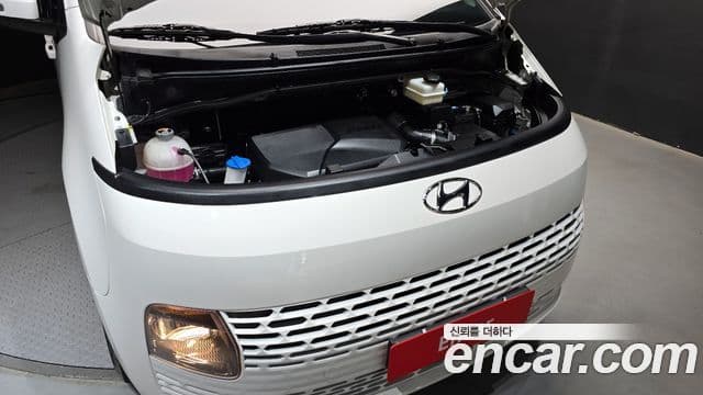 Hyundai Staria 2022 — ფოტო 6/20