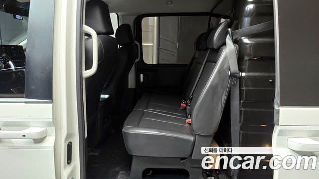 Hyundai Staria 2022 — ფოტო 12/20