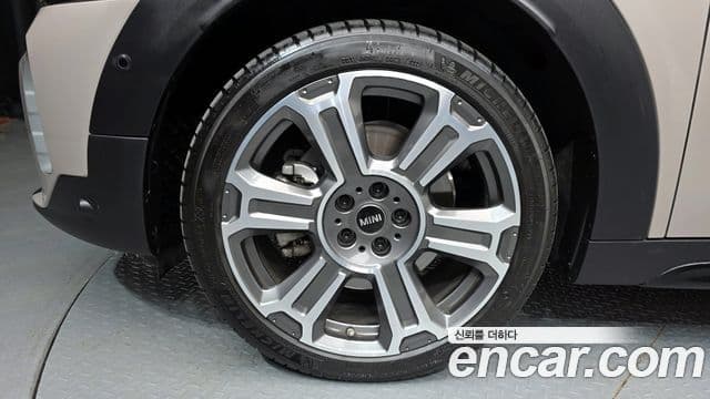 Mini Cooper S Countryman 2023 — ფოტო 5/20