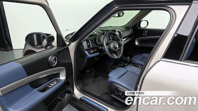 Mini Cooper S Countryman 2023 — ფოტო 10/20