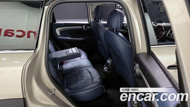 Mini Cooper S Countryman 2023 — Photo 31/32
