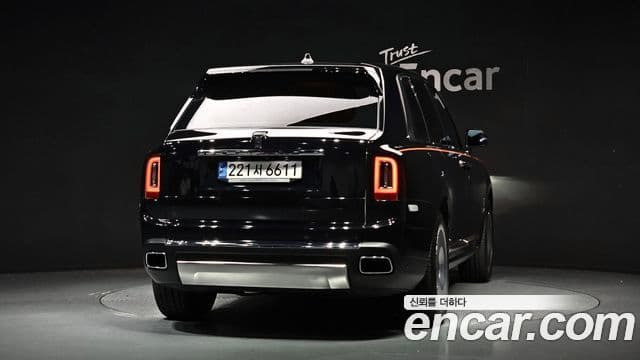 Rolls-Royce Cullinan 2022 — ფოტო 4/20