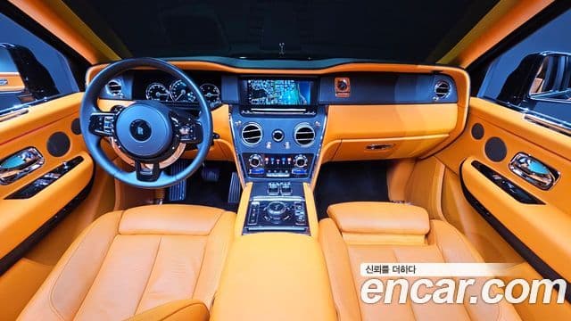 Rolls-Royce Cullinan 2022 — ფოტო 7/20