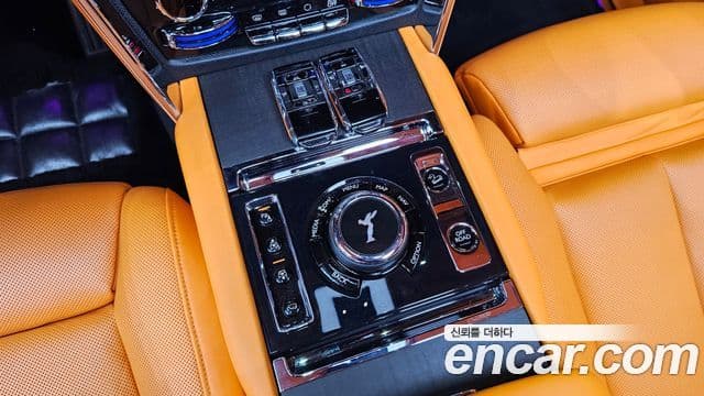Rolls-Royce Cullinan 2022 — ფოტო 9/20