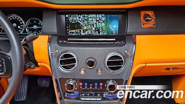 Rolls-Royce Cullinan 2022 — ფოტო 12/20