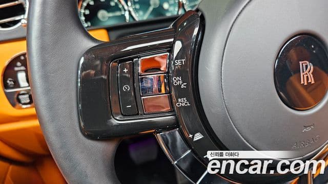 Rolls-Royce Cullinan 2022 — ფოტო 14/20