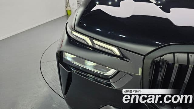 BMW X7 2025 — Photo 32/38