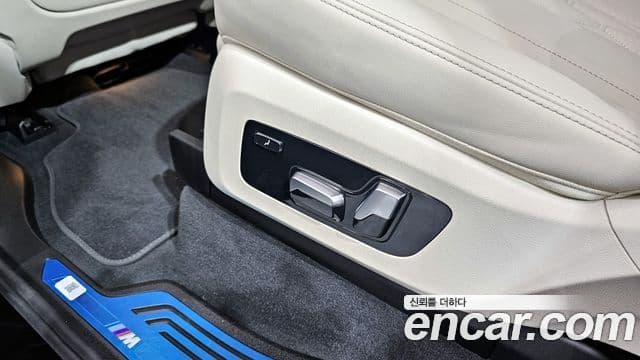 BMW X7 2025 — Photo 24/38
