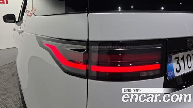 Land Rover Discovery 5 2025 — ფოტო 19/20