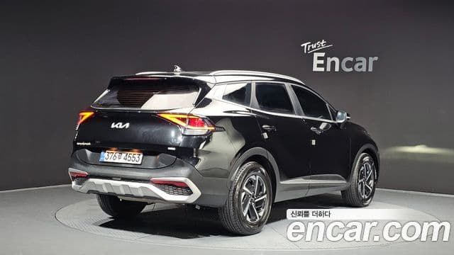 Kia Sportage 2022 — Фото 2/20