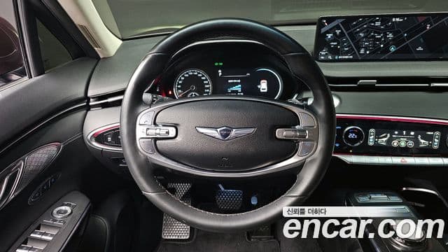 Genesis GV70 2022 — ფოტო 13/20
