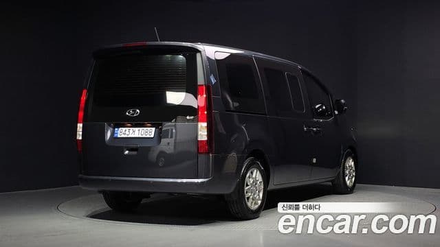 Hyundai Staria 2023 — Şəkil 2/20
