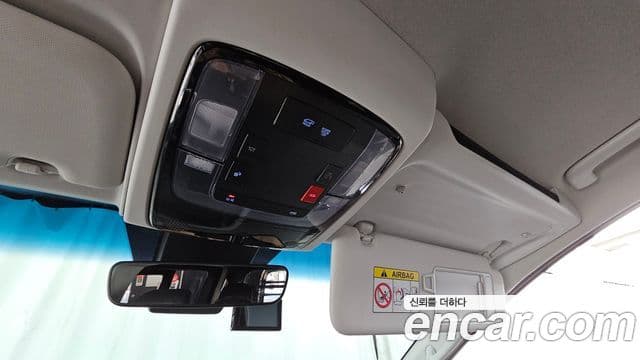 Hyundai Staria 2023 — Şəkil 18/20