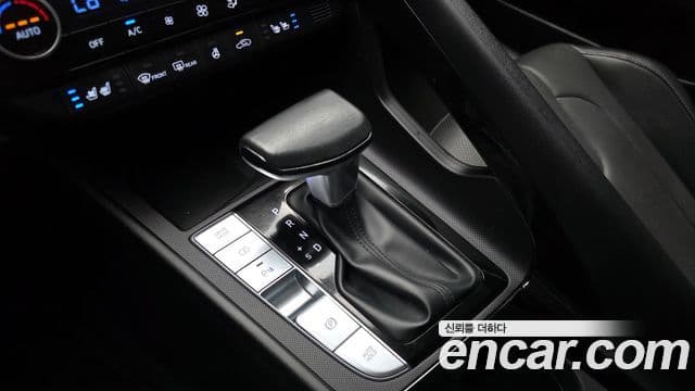 Hyundai The New Avante Hybrid 2021 — ფოტო 4/20
