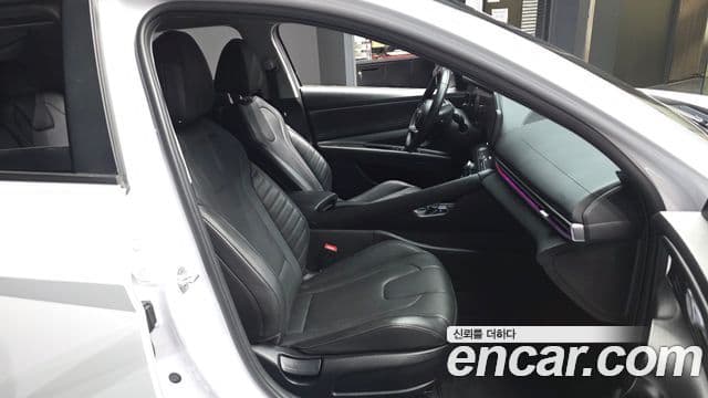 Hyundai The New Avante Hybrid 2021 — ფოტო 12/20